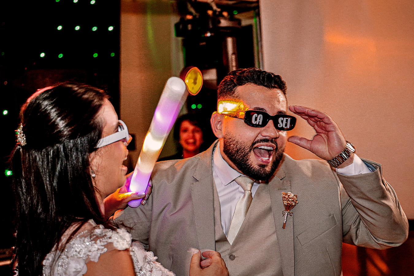 Noivos durante casamento